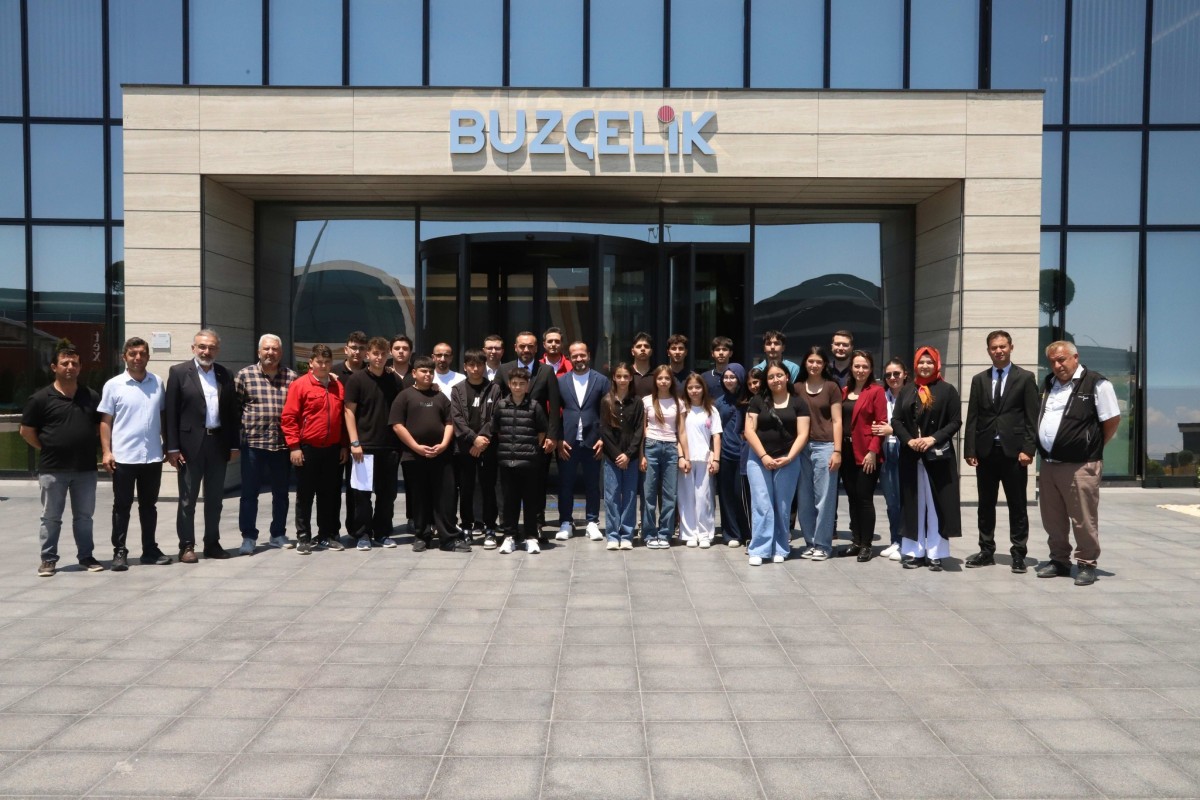 Eğitimden İstihdama Güçlü Köprü: Öğrenciler  Sanayiyle Buluştu